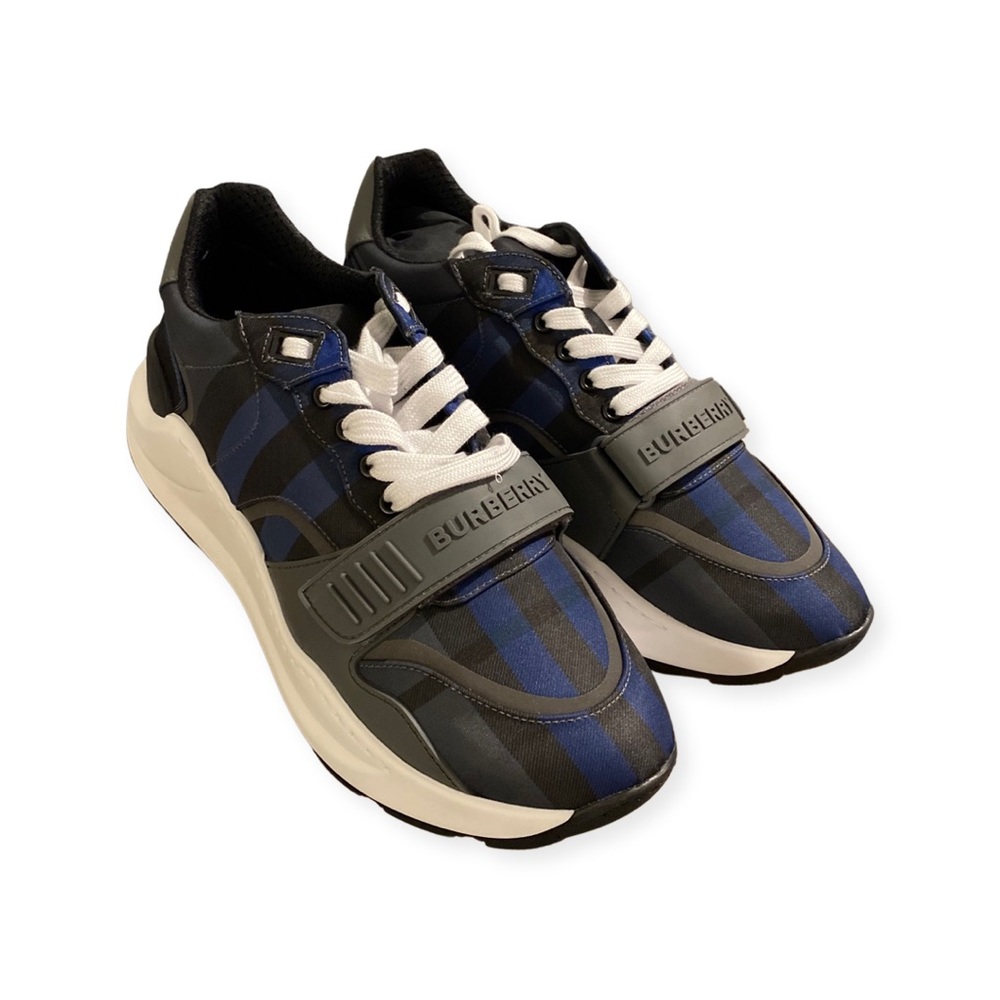 Burberry Mens Navy Trainer Sneaker Sz. 41.5